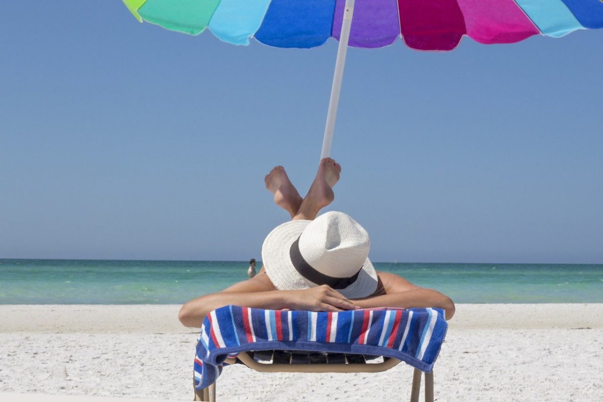 Jak chronić skórę przed słońcem na wakacjach?
